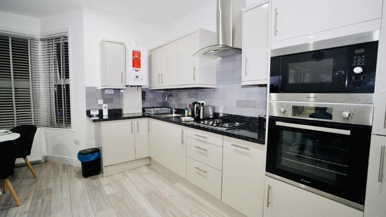 E2M Stays Lovely Apt Close To Ilford Station With Free Parking 외부 사진