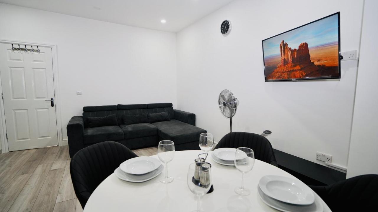 E2M Stays Lovely Apt Close To Ilford Station With Free Parking 외부 사진