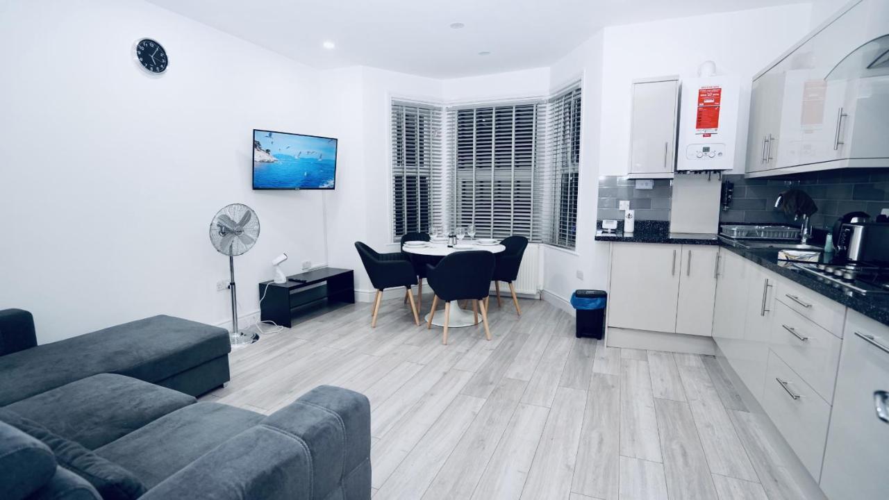 E2M Stays Lovely Apt Close To Ilford Station With Free Parking 외부 사진
